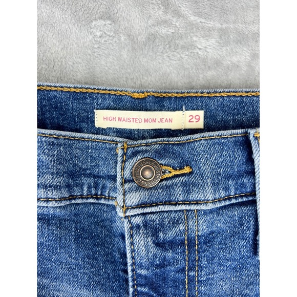 Levi's women's High Waisted Mom Jeans Medium Wash Size 29 - Picture 2 of 8